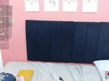 Thickbrunnett  live sex cam