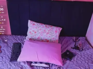 Thickbrunnett  live sex cam