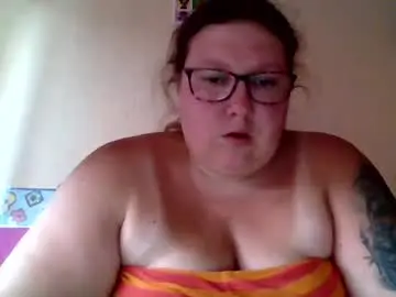 Tightpussyuk87  live sex cam