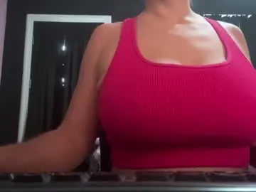 Wetmilfymomma  live sex cam