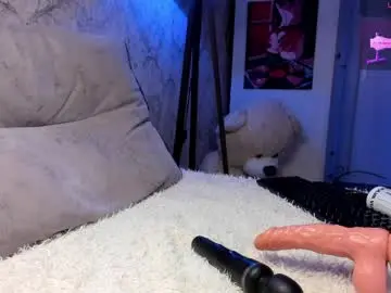 Yourbabynatalie  live sex cam