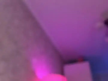 Yourbabynatalie  live sex cam