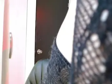 Ayleen_m  live sex cam