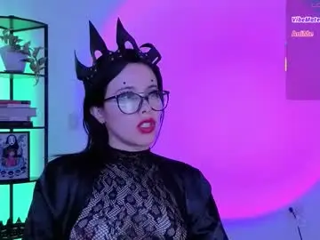 Domgiirl  live sex cam