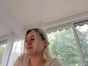 Ella_vee  live sex cam