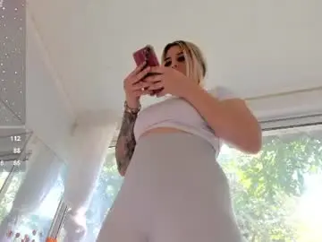 Ella_vee  live sex cam