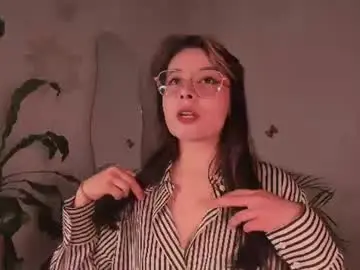 Purple_opal  live sex cam