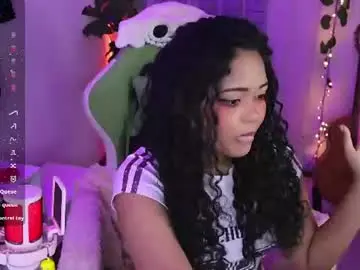 Anyburkee  live sex cam