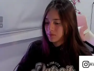 Ava_broown  live sex cam