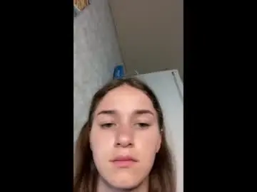 Bralkissy  live sex cam