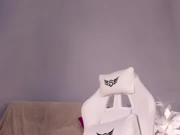 Cutieweb  live sex cam