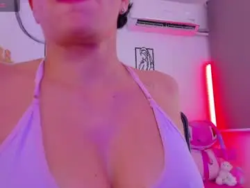 Emily_sanderss1  live sex cam