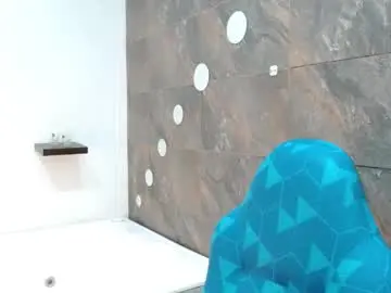 Heidy_wells  live sex cam