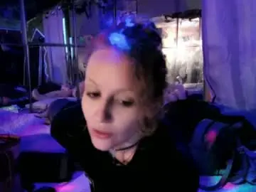 Meateater7455  live sex cam