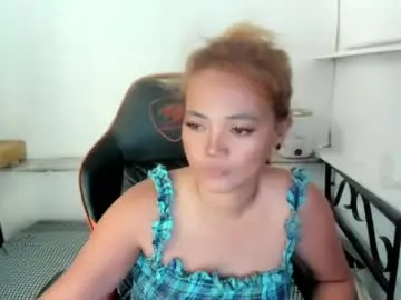 Xxreinaasian  live sex cam