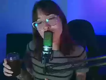 Yulienne  live sex cam