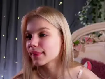 Burnletitallburn  live sex cam