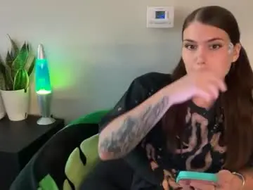 Kinkycreative  live sex cam