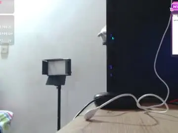 M1la_18  live sex cam