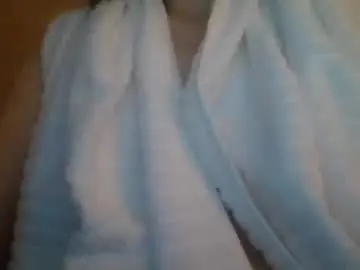 Smokesguns  live sex cam