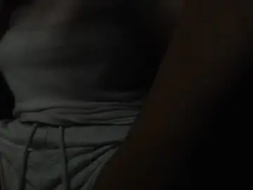 Smokesguns  live sex cam