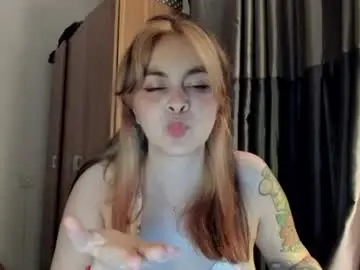 Summerprints  live sex cam