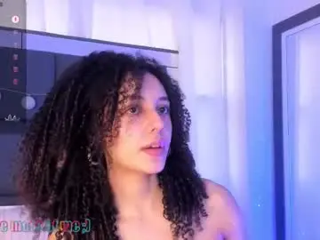 Sweetcurly1  live sex cam