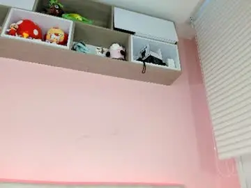 Tiny_cora  live sex cam