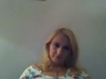 Violettamature  live sex cam