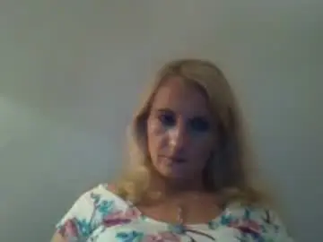 Violettamature  live sex cam