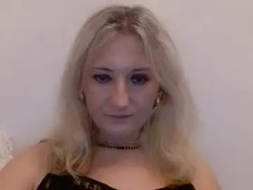 Violettamature  live sex cam