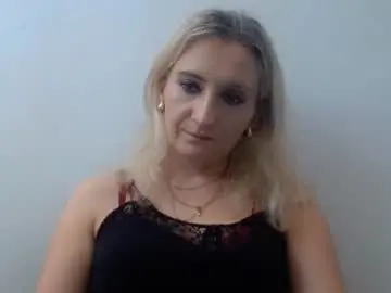 Violettamature  live sex cam
