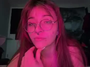 Xpeachesnscreamx  live sex cam