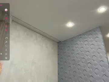 Florabigger  live sex cam