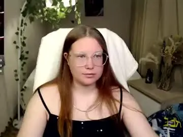 Sexyladyscheck  live sex cam