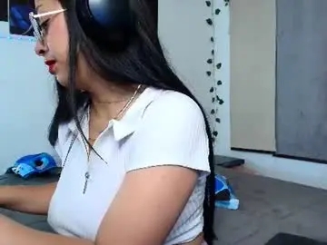 Yesie_hot2  live sex cam