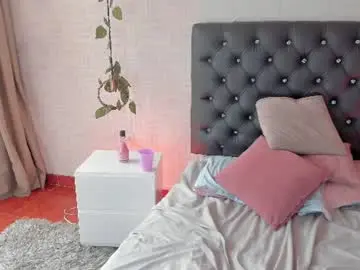 Zoe_rousee_  live sex cam