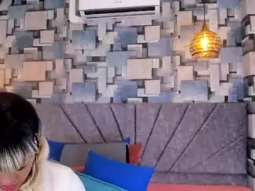 Angel_dthroat  live sex cam
