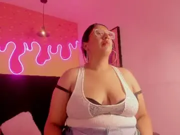 Emiliaglasses  live sex cam