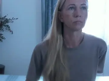 Hairy_mommy  live sex cam