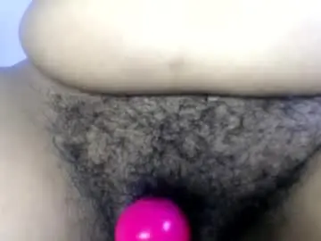 Hairygirl83  live sex cam