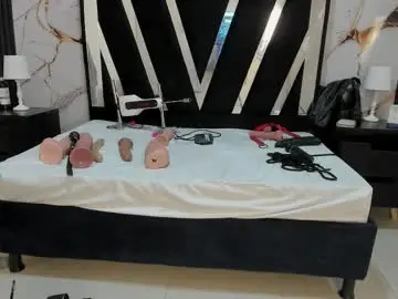 Karinasimonz  live sex cam