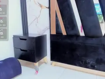 Karinasimonz  live sex cam