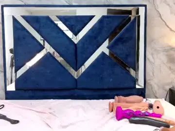 Karinasimonz  live sex cam