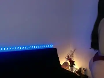 Lau_24  live sex cam