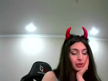 Melena_caramel  live sex cam