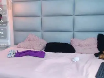 Miss_kyara  live sex cam