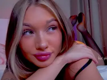 Softttide  live sex cam