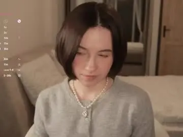 _female_essence_  live sex cam