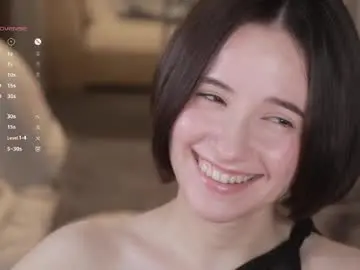 _female_essence_  live sex cam